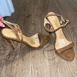 💛 bundle- $5 Brown heels